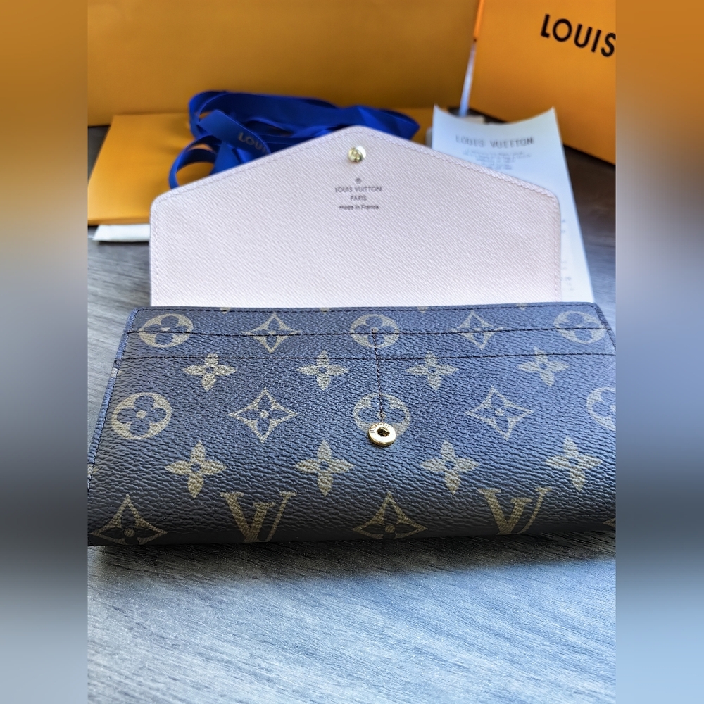 Louis Vuitton Monogram Sarah Wallet